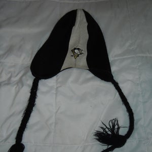 PITTSBURGH PENGUINS Used Unisex Adult One Size Fits All  BLACK WINTER Hat-NHL-HOCKEY