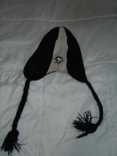 PITTSBURGH PENGUINS Used Unisex Adult One Size Fits All  BLACK WINTER Hat-NHL-HOCKEY