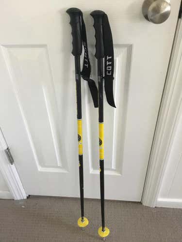 Used Scott World Cup SL Ski Poles, 38cm, $6 or best offer, proceeds going to charity