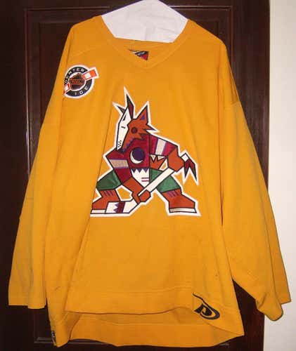 Phoenix Coyotes worn gold Pro Player practice jersey size 56 (everything sewn on) from 1999-2000