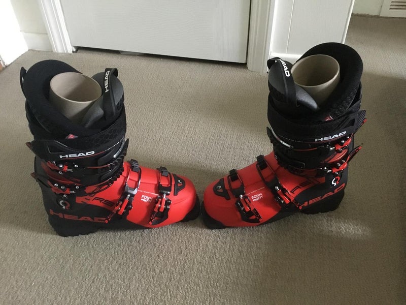 New HEAD Vector RS 110 Ski Boots, 25.5, 98mm width all mountain ski boots. $175 or best offer.