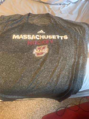 UMass Adidas Hockey Workout Shirt Size Large