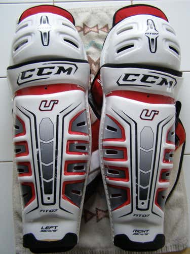 USED CCM U FIT 07 SHIN PADS 15"