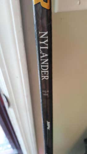 Used Senior Bauer Right Handed Supreme 1S Hockey Stick Toe Pattern Pro Stock -