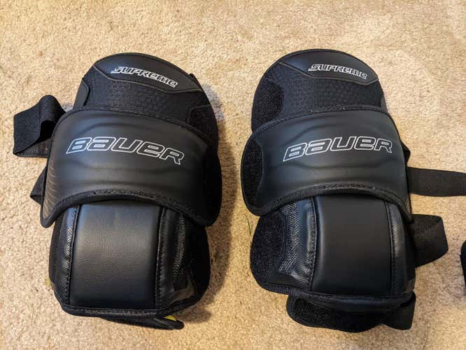 New Bauer S18 Supreme Knee Guards Jr