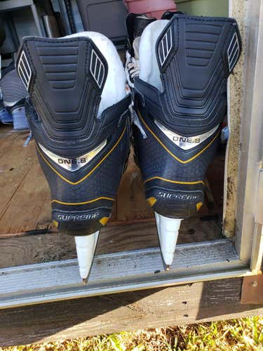 Senior Used Bauer Hockey Skates Regular Width Size 7.5