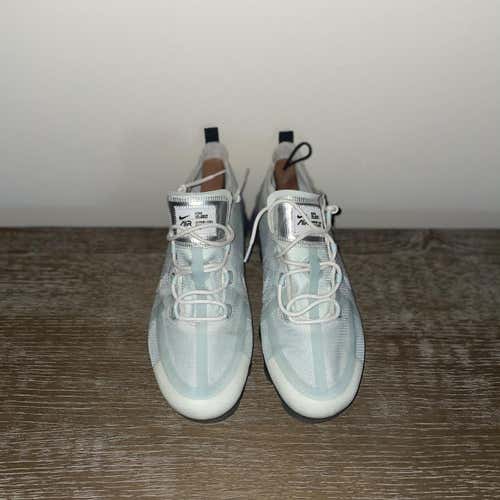 Nike Vapormax size 10.5 (11.5 women’s)