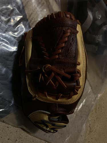 Brown High School/College Outfield 12.5" Softball Glove