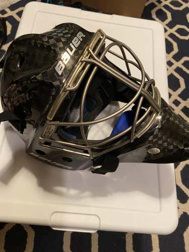 Senior Bauer NME 10 Goalie Mask Fit 3