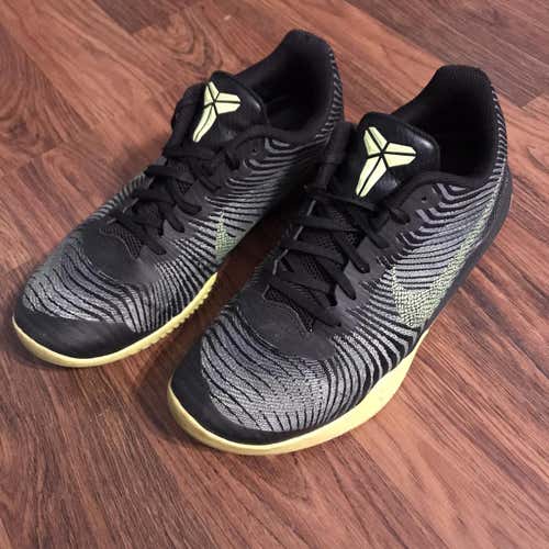 Kobe Mentality II Sneakers