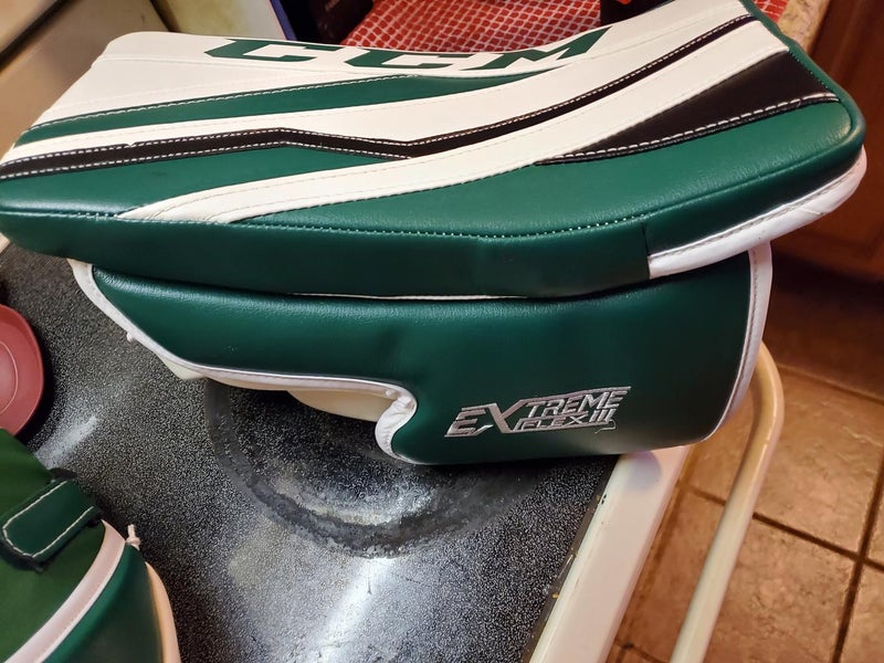 Green/ white Used Senior CCM Regular Extreme Flex III Pro Pro Stock