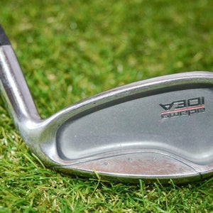 Adams 	Idea 	8 Iron 	Right Handed 	37"	Graphite 	Regular 	New Grip