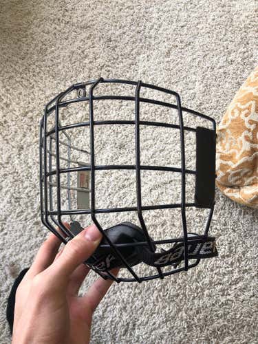 Used Medium Bauer Full Cage