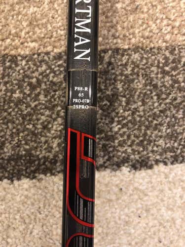 Pro StockRight Handed Supreme 2S Pro Mid Pattern Stick