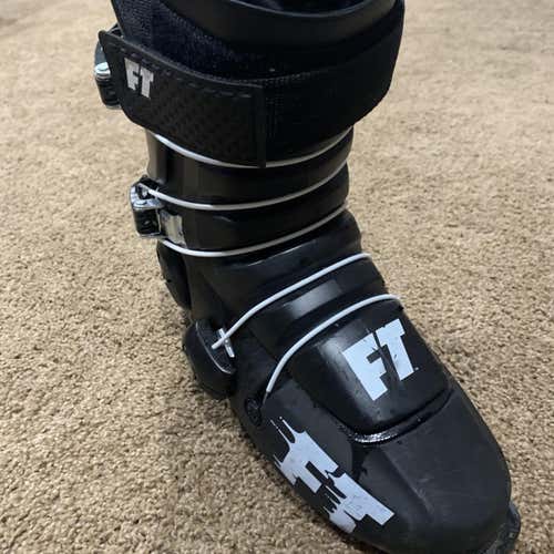 Used Full Tilt Drop Kick Ski Boots