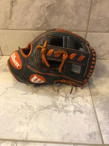 Blue Used Wilson Right Hand Throw A2000 JA27 Baseball Glove 11.5"