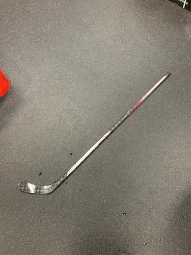 Senior Right Handed Vapor ADV Mid Pattern Pro Stock Hockey Stick