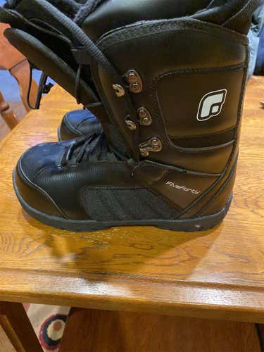 Men's Size 9.0 (Women's 10) Five Forty All Mountain Snowboard Boots