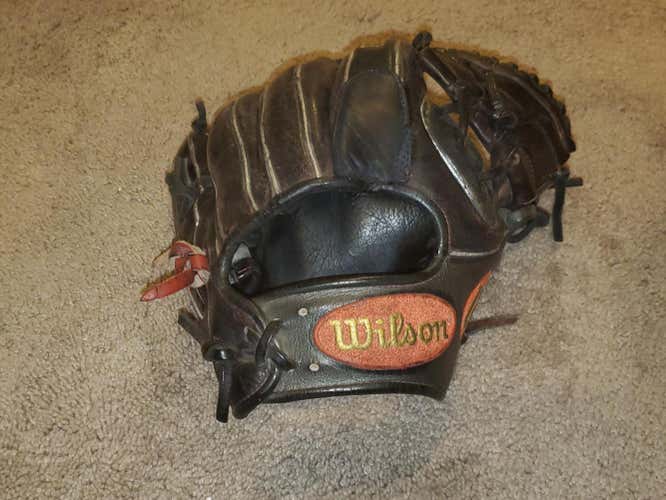 Black Used High School/College Wilson Right Hand Throw Infield A2K Baseball Glove 11.5"