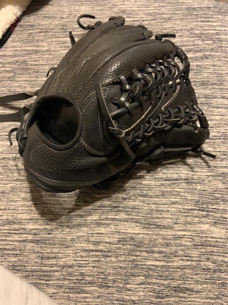 Black High School/College Outfield MVP Edge 12.5" Baseball Glove
