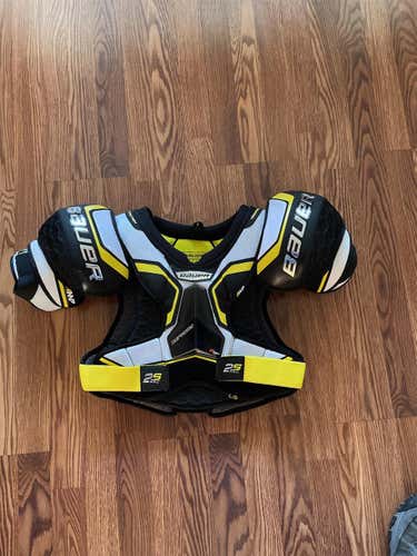 Senior Large Bauer Supreme 2s pro Pro Stock Shoulder Pads