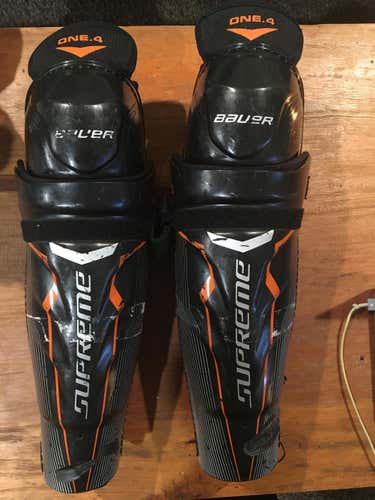 Used Senior Bauer Supreme Shin Pads