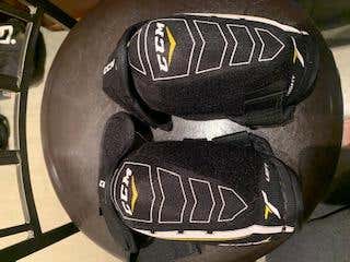 New Junior Large CCM Tacks 1052 Elbow Pads