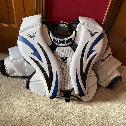 Junior Medium Vaughn V5 Goalie Chest Protector