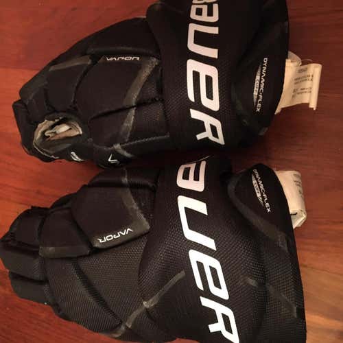 Black Senior Bauer Vapor X20 15"  Gloves