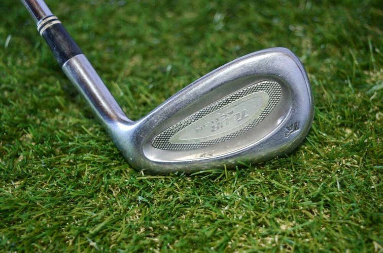 Cleveland 	Tour Action 3 	8 Iron 	Right Handed 	36.5"	Steel 	Stiff	New Grip