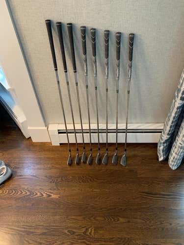 Men's Right Handed Stiff Flex Steel Shaft Iron Set