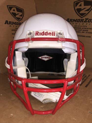 USED RIDDELL ADULT SPEED FOOTBALL HELMET - MEDIUM - WHITE METALLIC