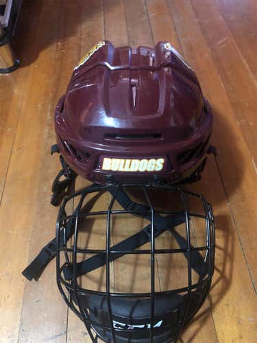 Minnesota Duluth Bulldogs Small CCM Fitlite 3DS Pro Stock Helmet