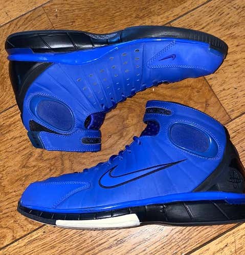 Blue Men's Size 10 (Women's 11) Nike Shoes