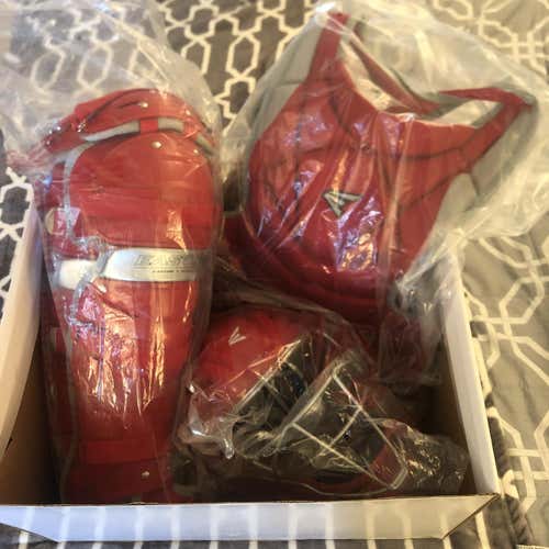 Brand New Easton The Fundamentals Catcher's Set (Intermediate)