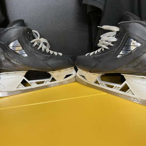 Senior True 2 Piece Regular Width  Size 9 Hockey Goalie Skates