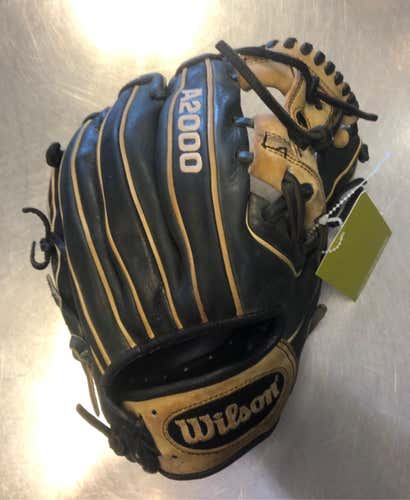 Wilson Used Right Hand Throw 11.5" Baseball Glove
