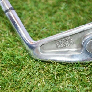 Wilson 	1200	4 Iron 	Right Handed	39"	Steel 	Stiff	New Grip