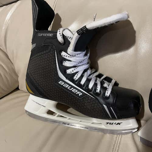 Senior Bauer Supreme One.4 Regular Width  Size 8.5 Hockey Skates