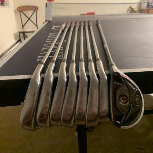 Men's Right Handed Stiff Flex Steel Shaft Iron Set