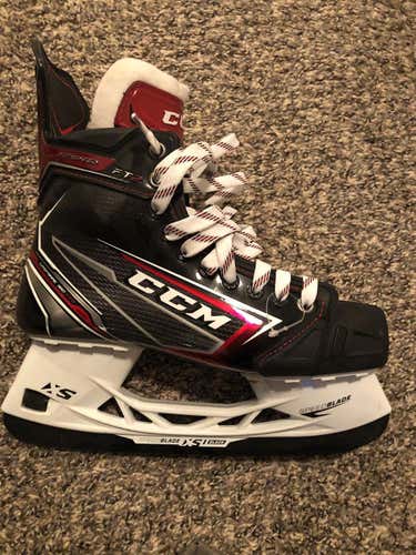 New Senior CCM JetSpeed FT2 Regular Width  Size 7 Hockey Skates
