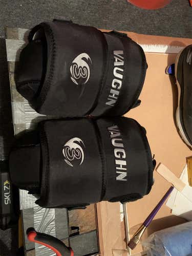 Vaughn V3 Knee Pads