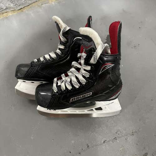 Youth Bauer Vapor X500 Regular Width Size 12 Hockey Skates