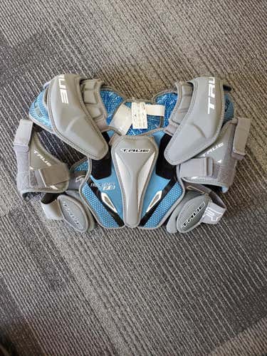 True Frequency 2.0 Shoulder Pads - MEDIUM NEW