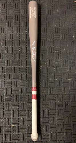 Like New AXE Maple  (-3) 33"