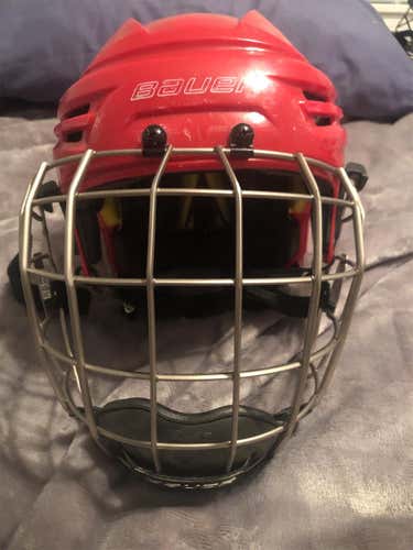 Red Used Medium Bauer Re-Akt  Helmet With Re Akt Titanium Cage