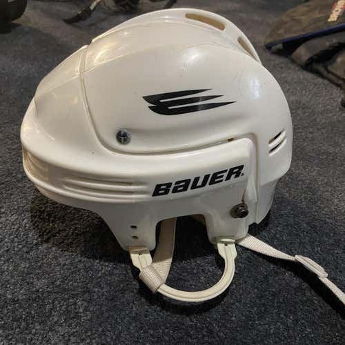 White Used Medium Bauer HH4000 Helmet