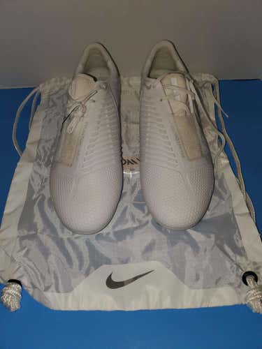 Nike Phantom Venom Elite FG Cleats