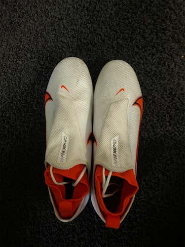 White Men's Molded Cleats Nike