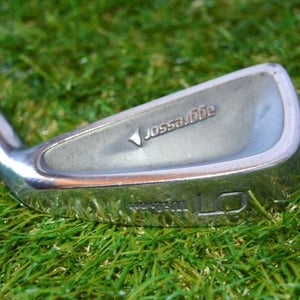 Wilson	Aggresor	5 Iron	Right Handed	38.25"	Steel	Stiff	New Grip